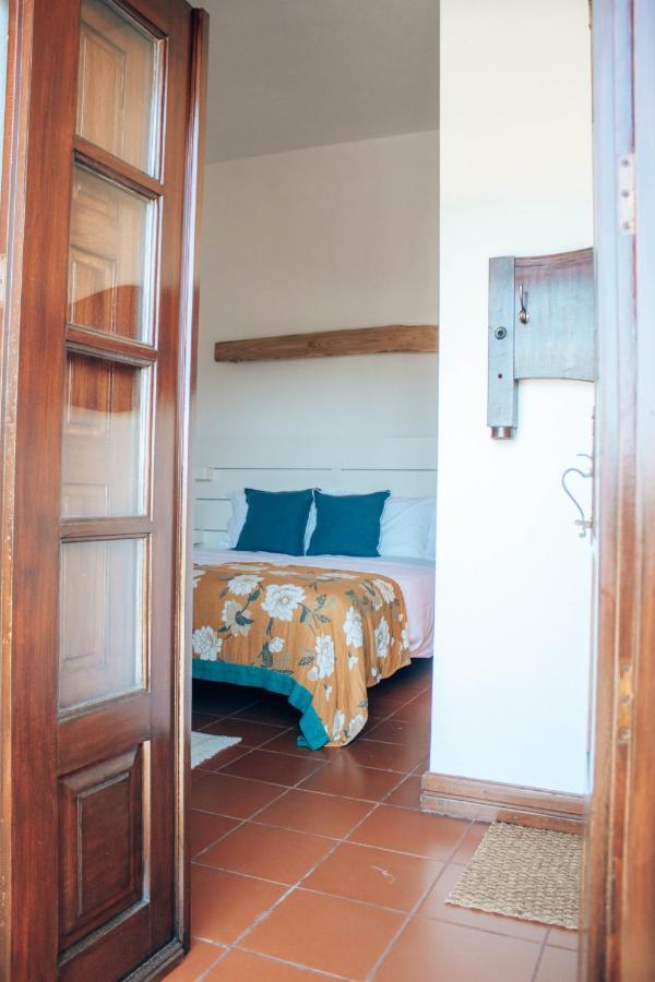 Bed and Breakfast The Quixote House Каминья Экстерьер фото