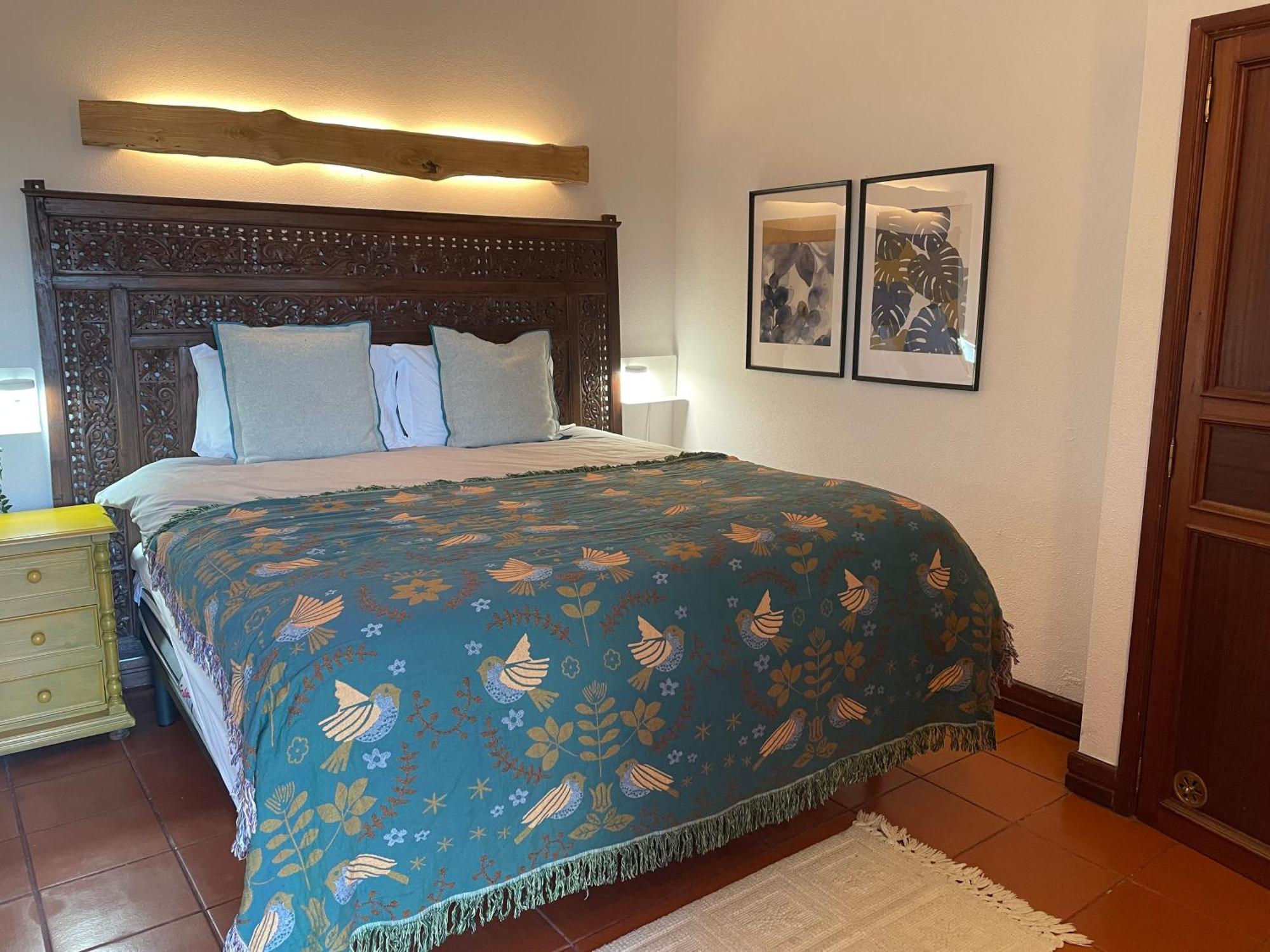 Bed and Breakfast The Quixote House Каминья Экстерьер фото